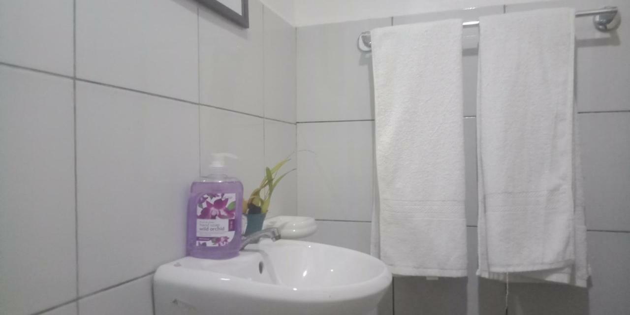 Vincent Lloyd'S Guestroom San Vicente  Kültér fotó
